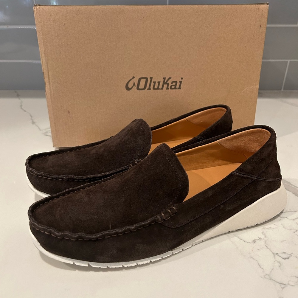 OluKai Men's Dark Brown Leather Slip On Ka'A Loafers Shoes Size 9 Mint Condition